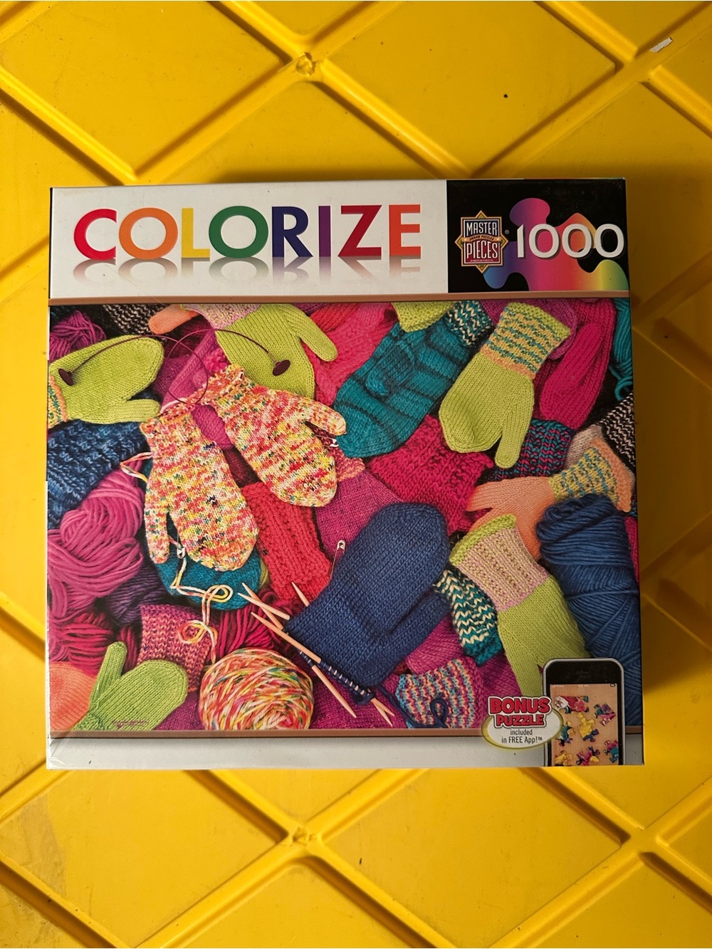 Colorize 1000-Piece Kids Puzzle - Bright Multicolor Mittens